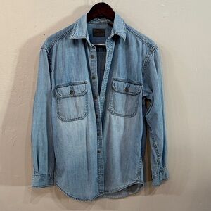 St. John's Bay Mens Small Denim Long Sleeve Button Down Shirt Acid Wash Vintage